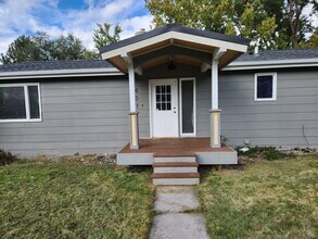 651 W Crestline Dr in Missoula, MT - Building Photo - Building Photo