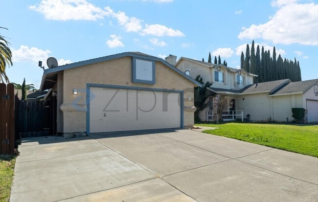 1205 Silk Oak Dr in Suisun City, CA - Foto de edificio - Building Photo