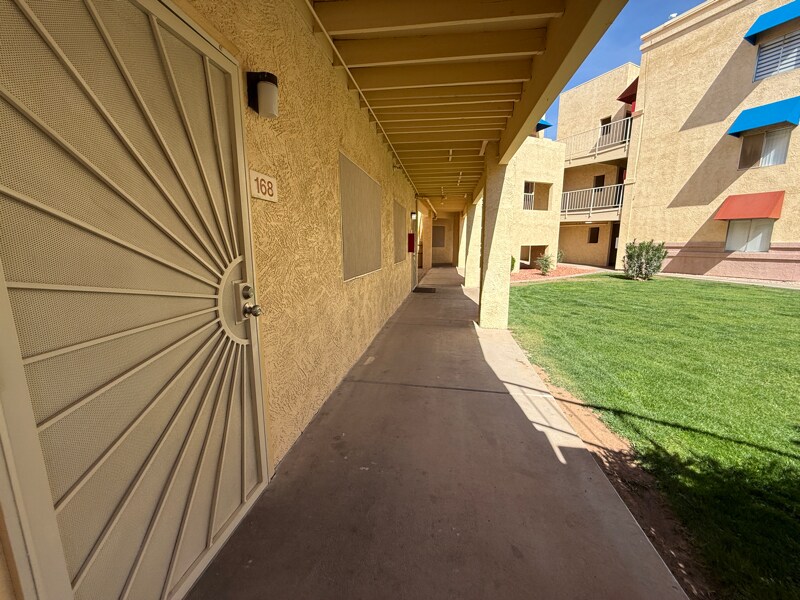 12221 W Bell Rd, Unit 168 in Surprise, AZ - Building Photo