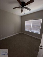 729 Burke Dr in Hinesville, GA - Foto de edificio - Building Photo