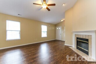 345 Bent Stream Ln in Brownsburg, IN - Building Photo - Building Photo