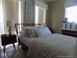 18 Elizabeth St in Bethel, CT - Building Photo - Building Photo