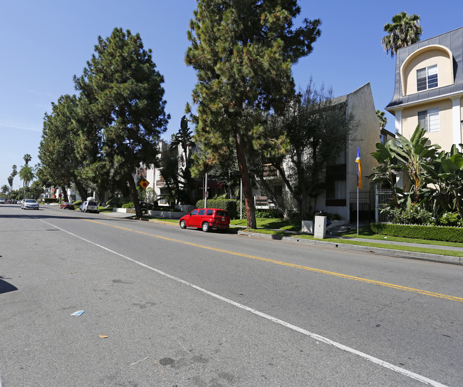 Harvard Townhome Apartments in Los Angeles, CA - Building Photo - Building Photo