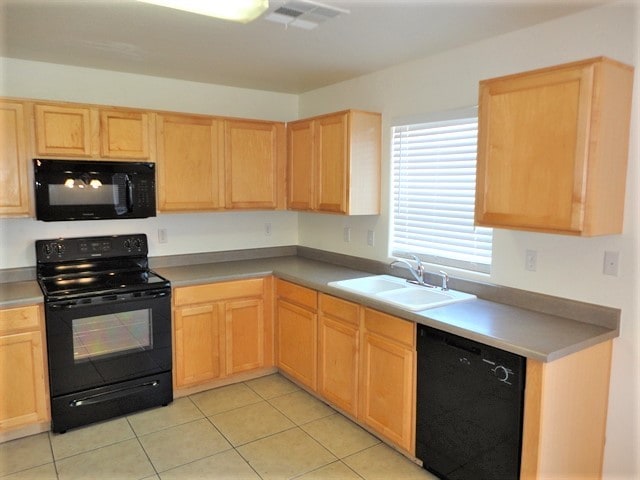 2162 E Haflinger Way in San Tan Valley, AZ - Building Photo - Building Photo