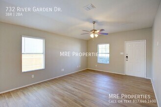 732 River Garden Dr in Fort Worth, TX - Building Photo - Building Photo