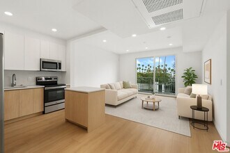 4406 Fulton Ave in Los Angeles, CA - Building Photo - Building Photo