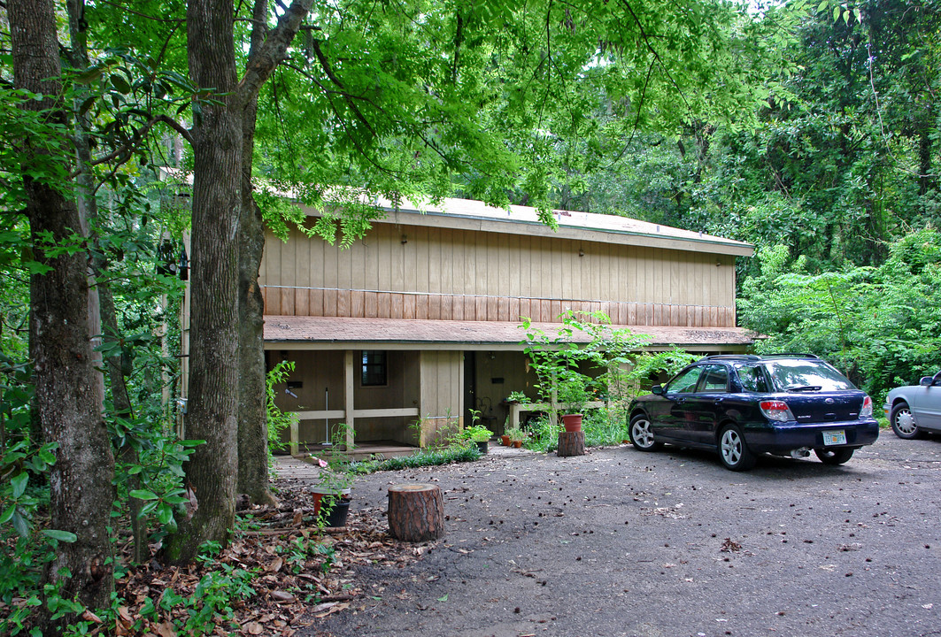 300 Vantage Point Ln in Tallahassee, FL - Building Photo