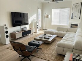 12368 Carmel Country Rd, Unit 303 in San Diego, CA - Building Photo