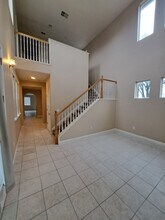 5300 Janero Way in Sacramento, CA - Foto de edificio - Building Photo