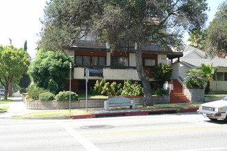 603 E Olive Ave in Burbank, CA - Building Photo - Building Photo