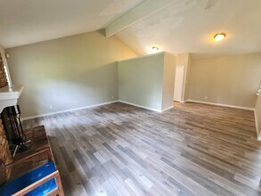 3044 Cross Creek Dr in Montgomery, AL - Building Photo - Building Photo