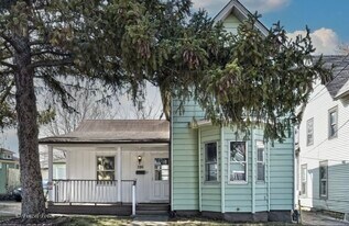 286 Villa St in Elgin, IL - Building Photo