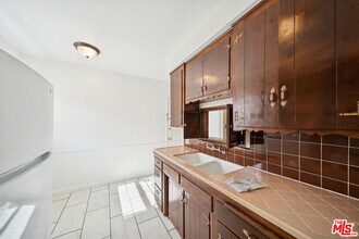 5319 Vantage Ave in Los Angeles, CA - Building Photo - Building Photo