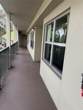 550 SW 137th Ave in Pembroke Pines, FL - Building Photo - Building Photo