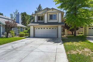 7591 Whimbleton Wy in Reno, NV - Building Photo