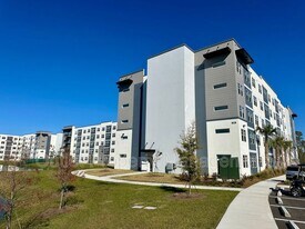 5587 Millennia Park Dr in Orlando, FL - Building Photo