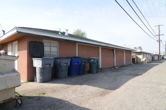 2950 N 1st St in Fresno, CA - Building Photo - Building Photo