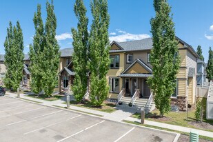 30 Carleton Av in Red Deer, AB - Building Photo