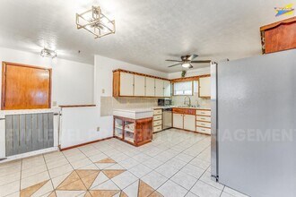8410 E Castle Dr in Wichita, KS - Building Photo - Building Photo