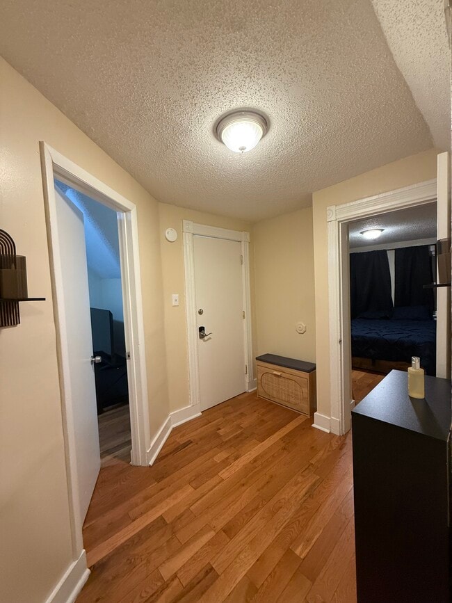 117 Lloyd St, Unit 3 in New Haven, CT - Building Photo - Building Photo