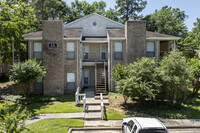 Creekwood Village in Spring, TX - Foto de edificio - Building Photo