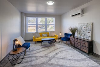 West Liberty Point in Rantoul, IL - Building Photo - Interior Photo