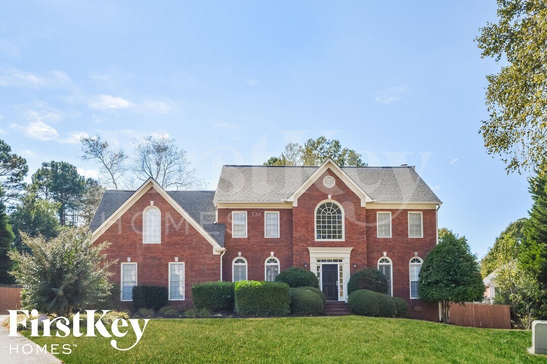 1715 Foxwood Glen SE in Conyers, GA - Building Photo