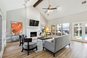 6134 Black Berry Ln in Dallas, TX - Building Photo - Building Photo