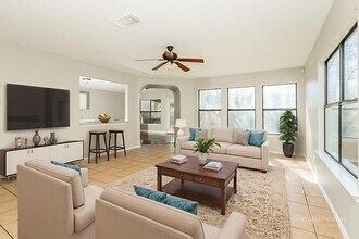 9642 Green Plain Dr in San Antonio, TX - Building Photo - Building Photo