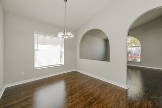 16444 Coopers Hawk Ave in Clermont, FL - Foto de edificio - Building Photo