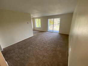13716 15th Ave NE in Seattle, WA - Building Photo - Building Photo