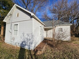 3155 W Commercial St in Springfield, MO - Building Photo