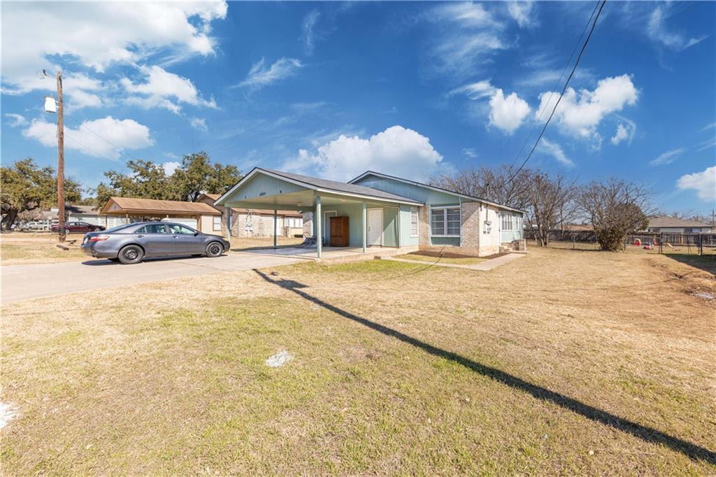 2604 S Bagdad Rd in Leander, TX - Foto de edificio