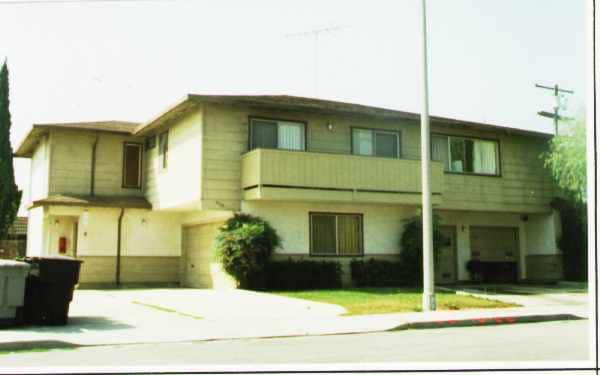 206 E Arbor Ave in Sunnyvale, CA - Foto de edificio