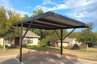 1001 Pecan Valley Dr in Marble Falls, TX - Building Photo - Building Photo