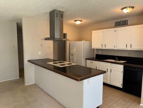5112 Runyon Dr in The Colony, TX - Foto de edificio - Building Photo