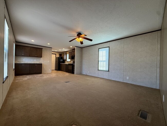 11975 Creekview Ave in Romeo, MI - Building Photo - Building Photo