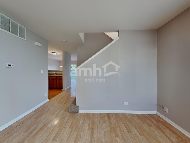 2797 Sorrel Row in Lake In The Hills, IL - Building Photo - Building Photo