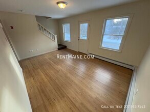 35 Valley View Ln in Bangor, ME - Building Photo - Building Photo