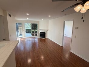 11584 Fury Ln, Unit 22 in El Cajon, CA - Foto de edificio - Building Photo