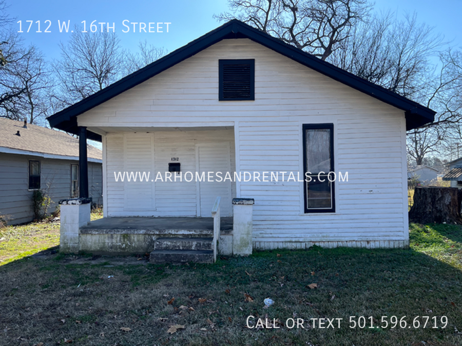 1712 W 16th St in North Little Rock, AR - Building Photo