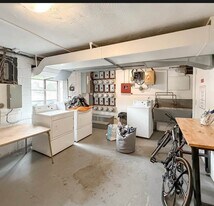 194 Lexington St in Watertown, MA - Building Photo