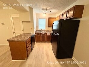 510 S Poplar Dr in Surfside Beach, SC - Building Photo - Building Photo