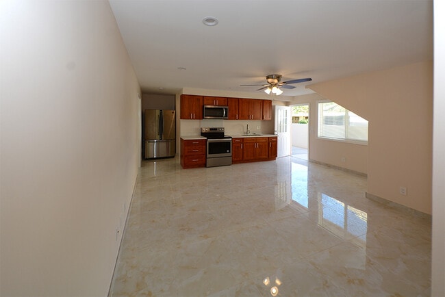 3048 Hinano St, Unit Front 1 in Honolulu, HI - Building Photo - Building Photo