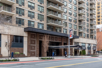 Continental Towers in New York, NY - Building Photo - Building Photo