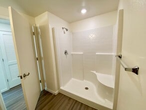 Del Rio Apartments in Firebaugh, CA - Foto de edificio - Building Photo