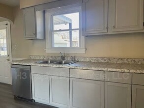 711 N 28th St in Belleville, IL - Building Photo - Building Photo