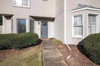 401 Defoors Landing NW in Atlanta, GA - Building Photo - Building Photo