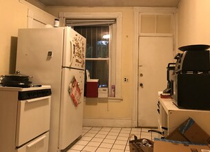 13 Perry St, Unit 1 in Brookline, MA - Building Photo - Building Photo