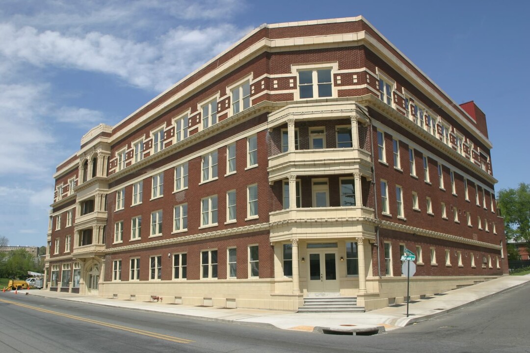 Home Harbor Hot Springs in Hot Springs National Park, AR - Building Photo